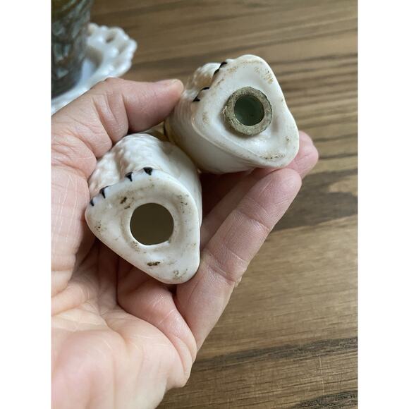 Vintage Salt & Pepper Shakers 3" Tall Brown & White Owls Porcelain Shakers - Picture 5 of 6